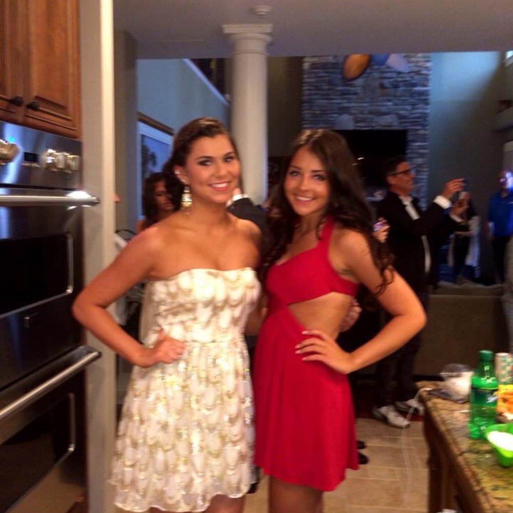 BCBG DRESS - Picture 3 of 3